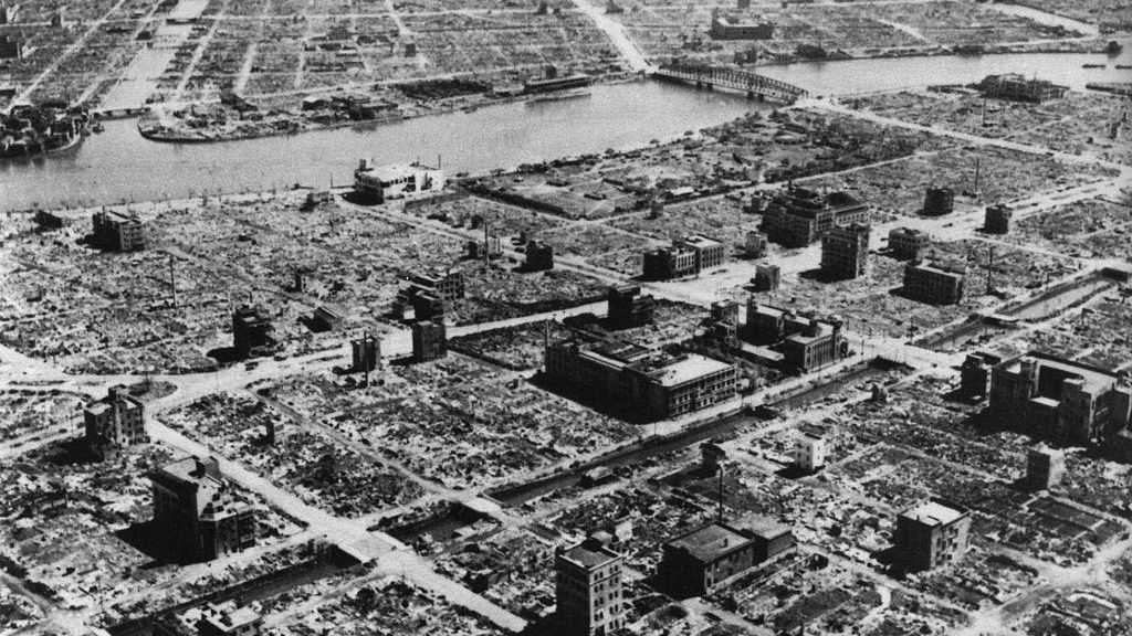 Tokio 1945. Nejničivější nálet v dějinách. Proč je dnes téměř zapomenutý?